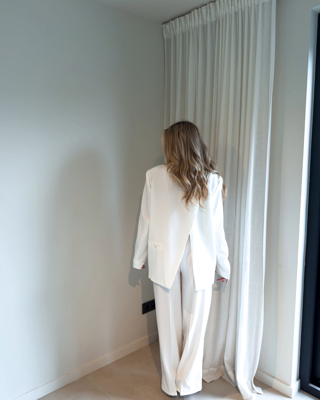 The Élodie Blazer – Pure White