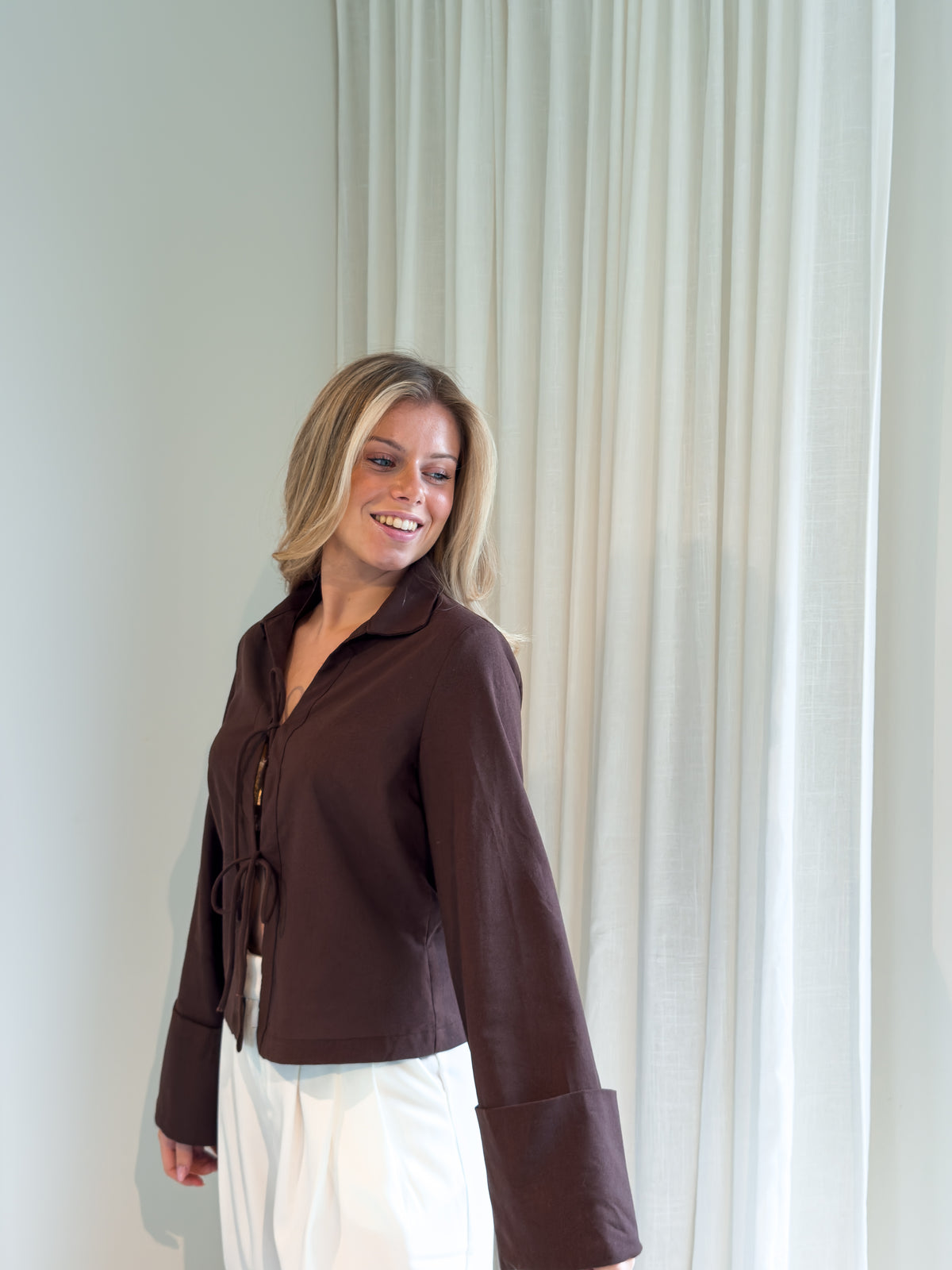 The Léonie Bow Blouse - Deep Mocha