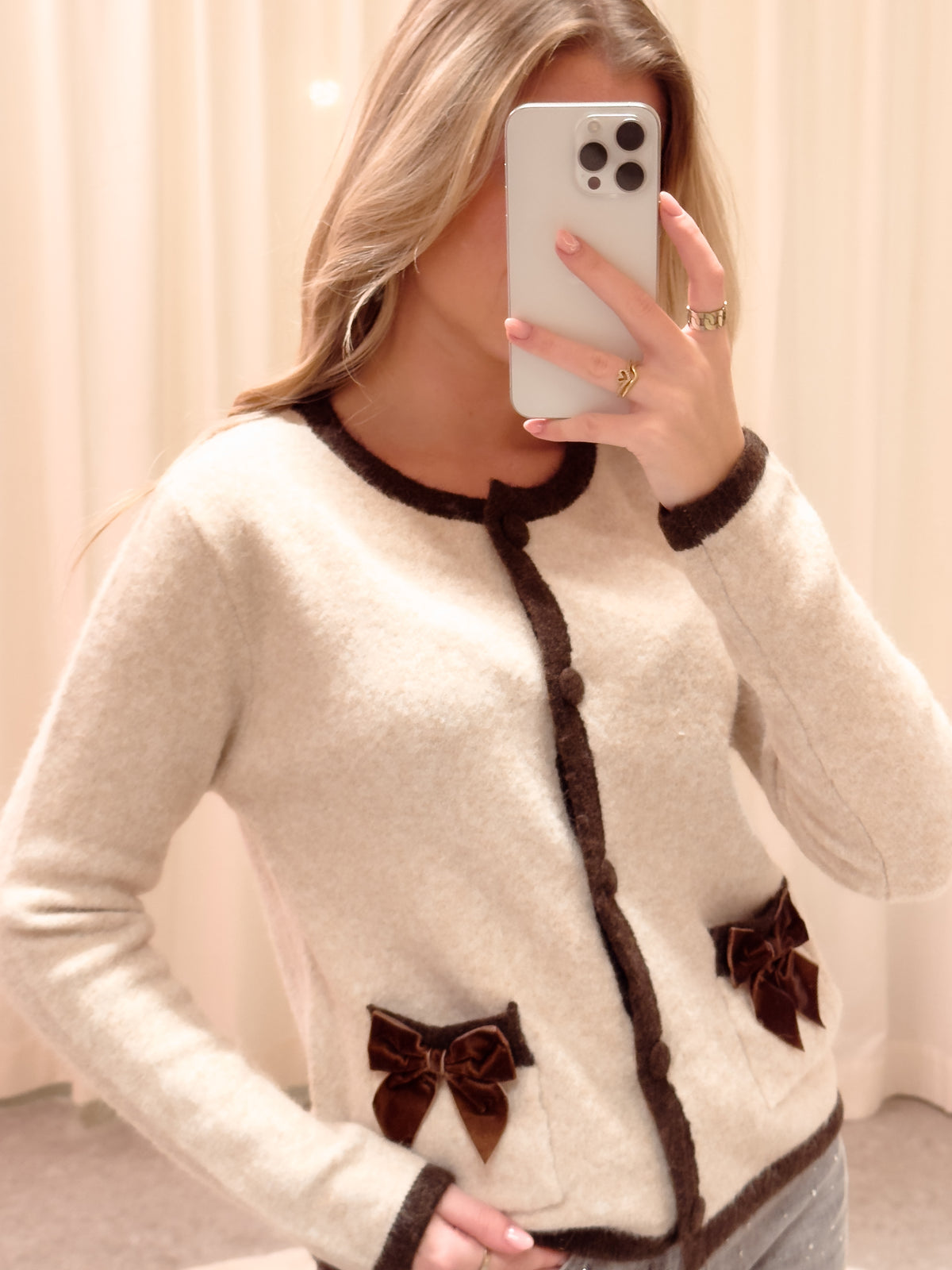 The Noelia Cardigan - Velvet Bow Cream