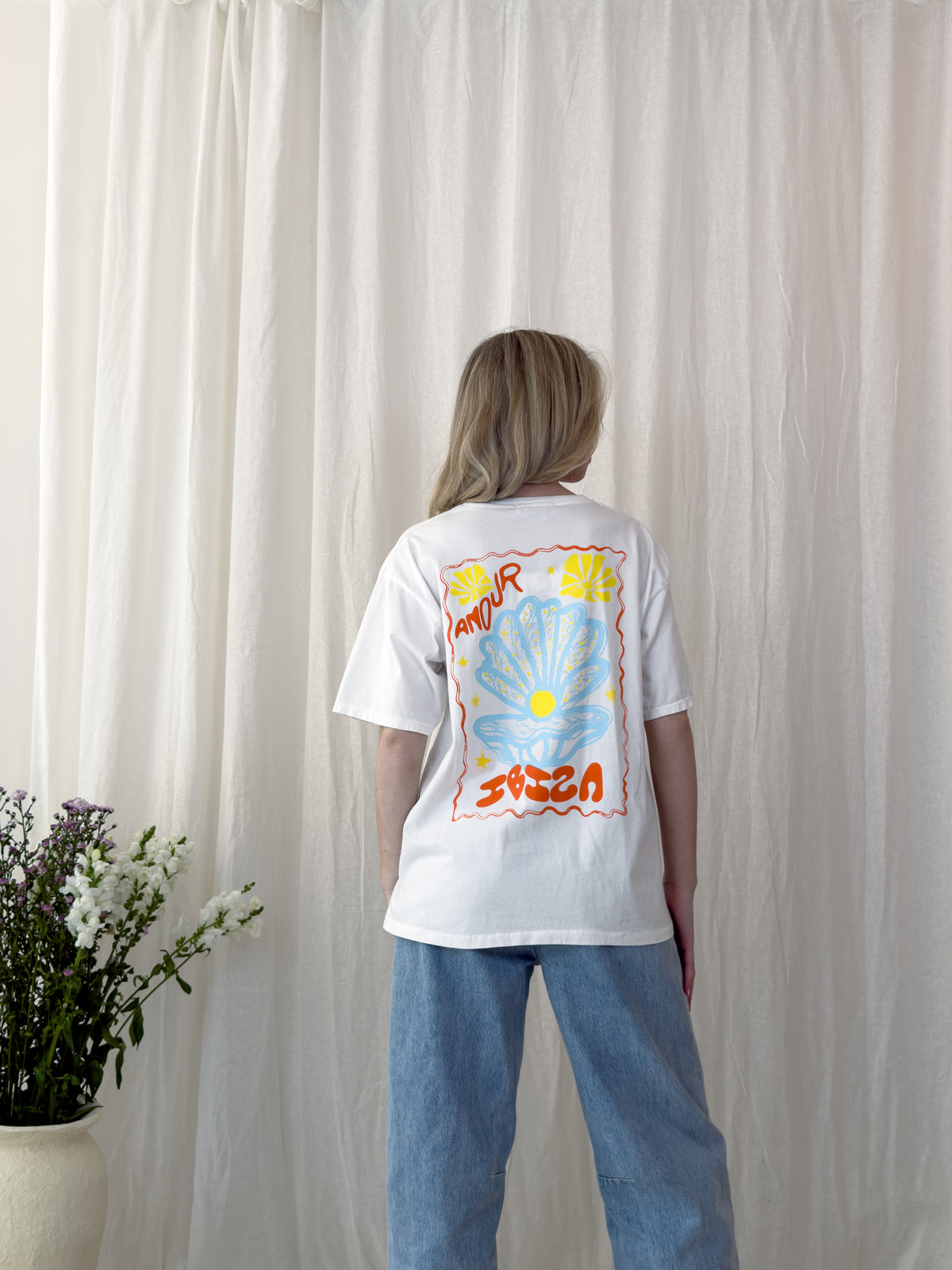 WHITE IBIZA SEASHELL TEE