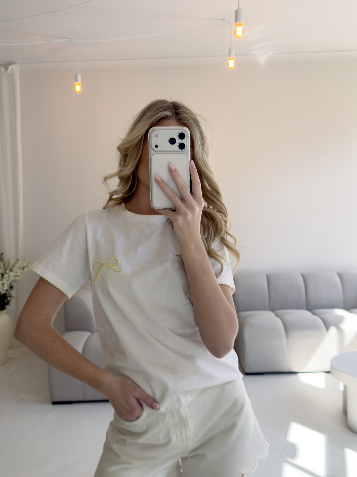 WHITE CLOUD SHORT